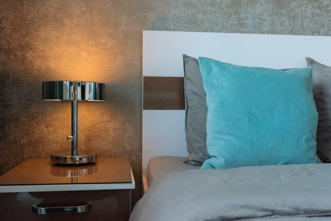 Tres Chic Double Sized Apartment Bucarest Romania