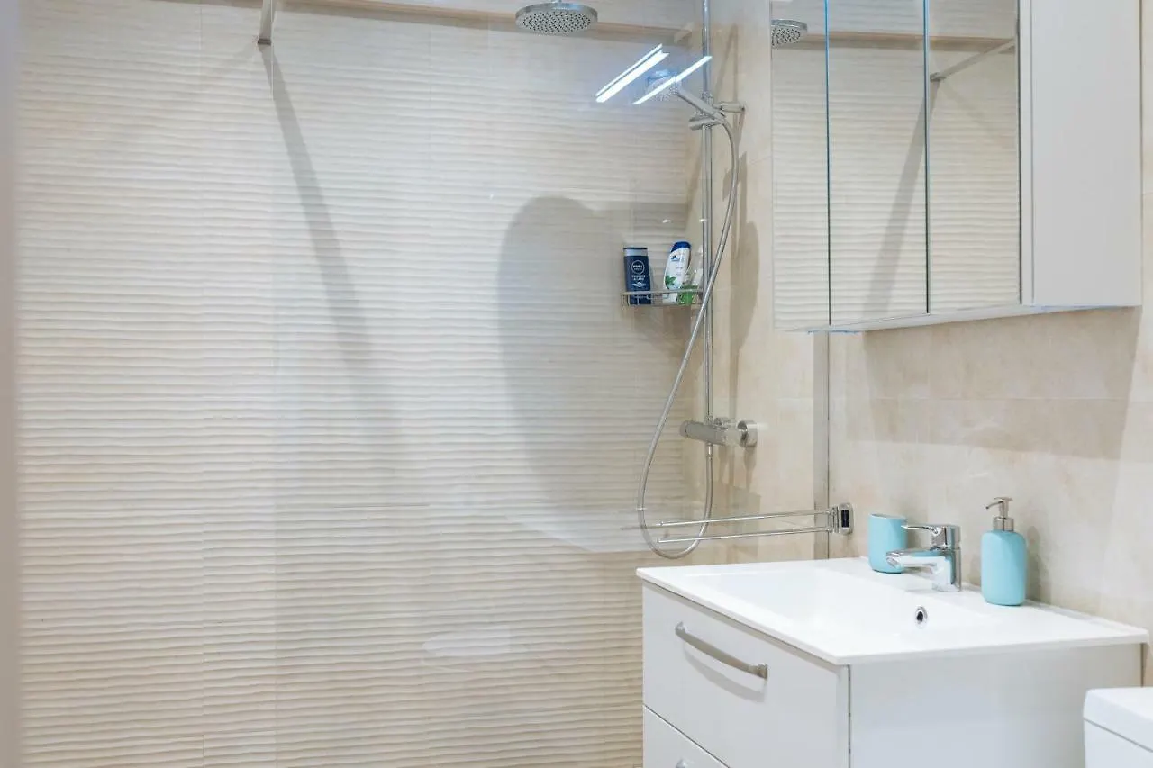 Tres Chic Double Sized Apartment Bükreş