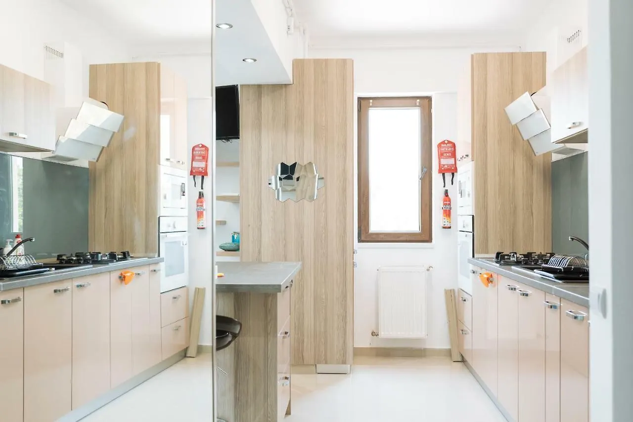 Tres Chic Double Sized Apartment Bükreş 0*,  Romanya
